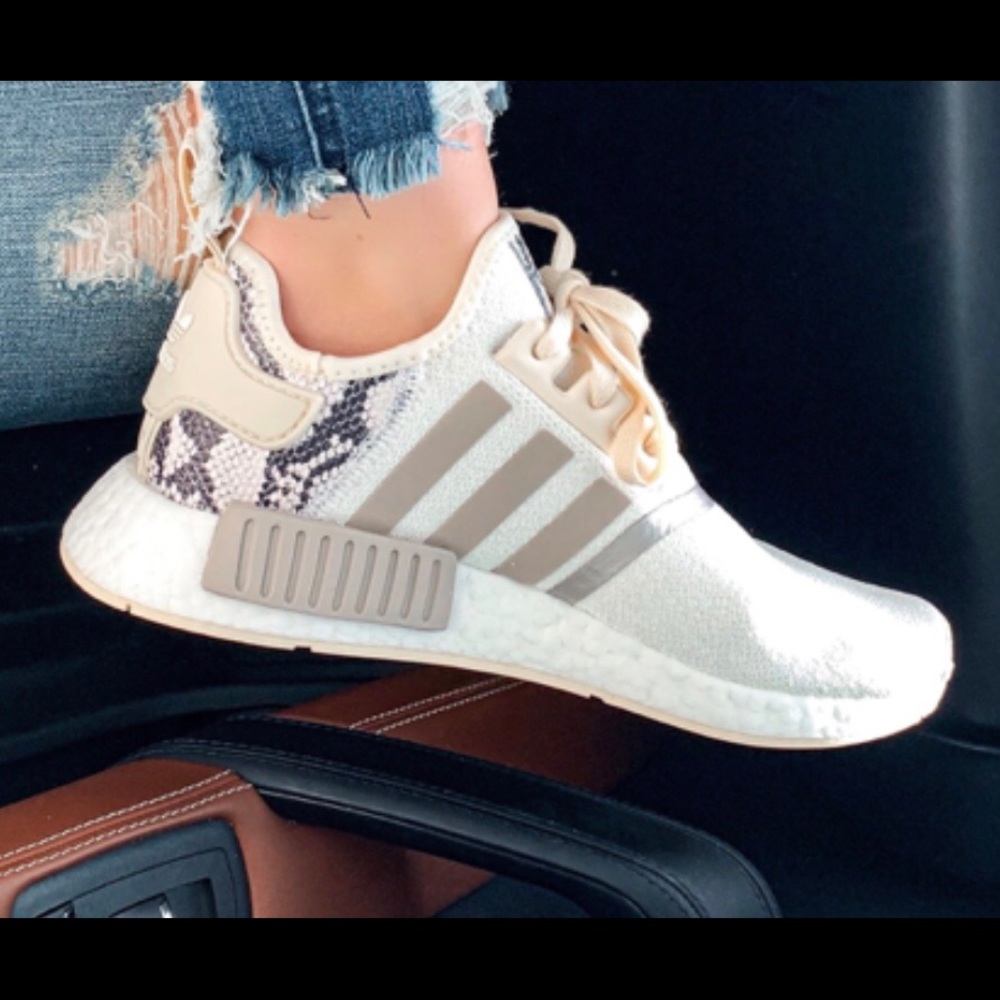 ISO this pair of adidas NMD sneakers in size 6